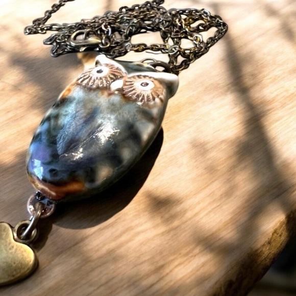 Ceramic Owl Pendant Necklace with Heart Charm Owl necklace. Ceramic owl pendant - Picture 9 of 16